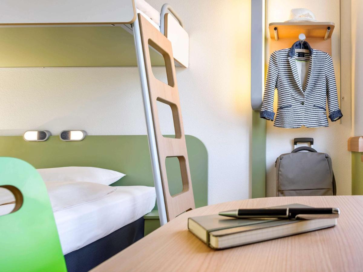 Ibis Budget Stains - Saint Denis - Universite Экстерьер фото